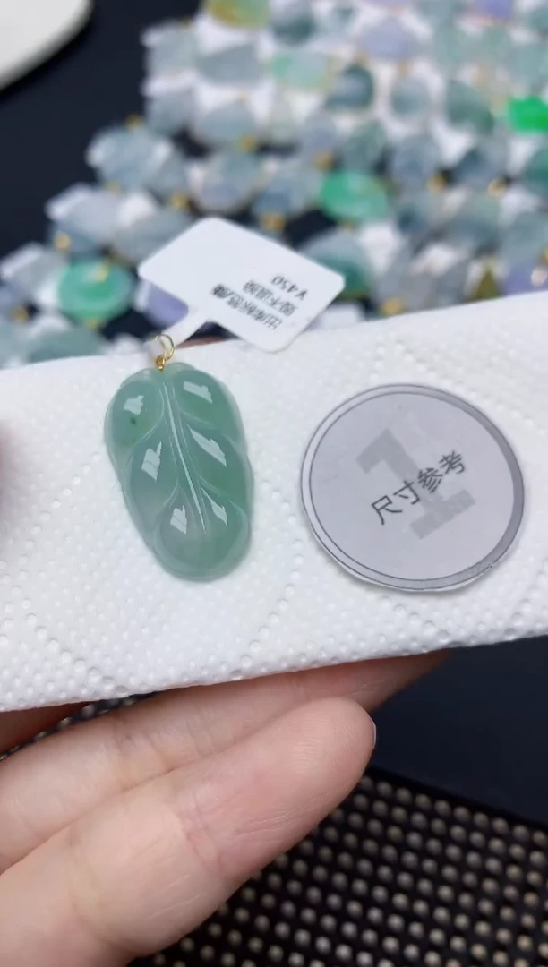 翡翠18K金镶嵌颈饰天然缅甸A货翡翠