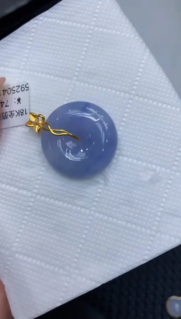 翡翠18K金镶嵌颈饰111111111