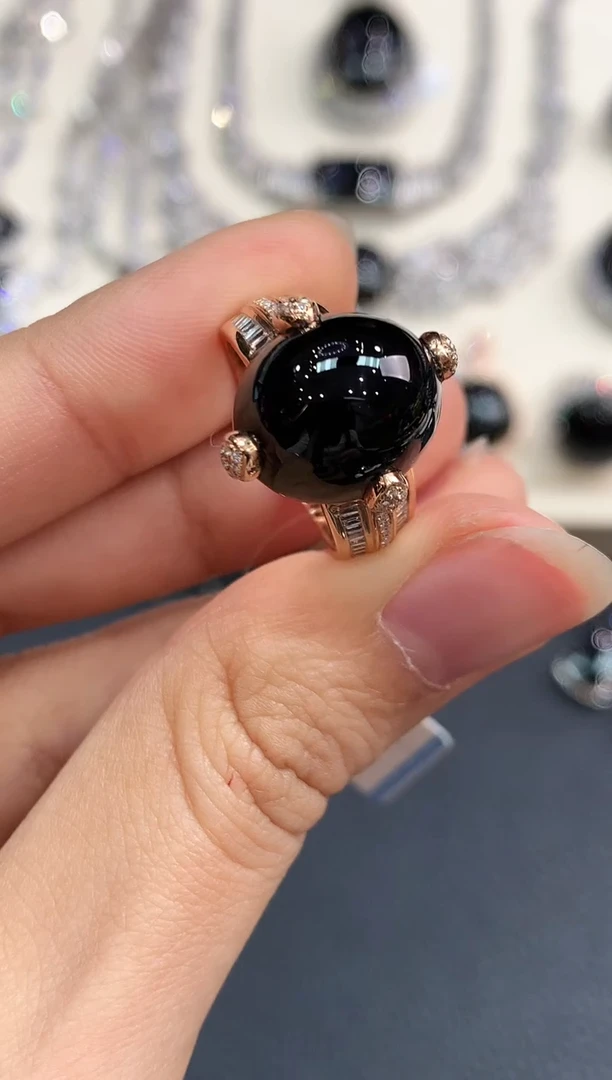 【闪购商品】翡翠戒指18K金镶嵌D99