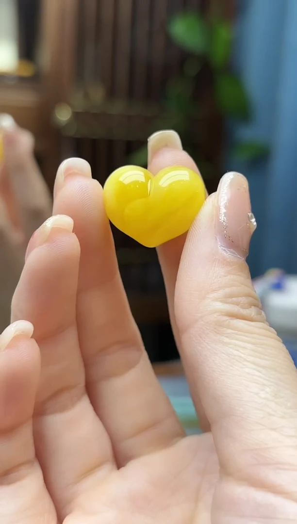 裸石蜜蜡未镶嵌蜜蜡屁桃配饰SAF