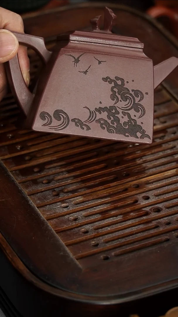 茶壶紫砂宜兴紫砂紫泥乘风破浪200毫升