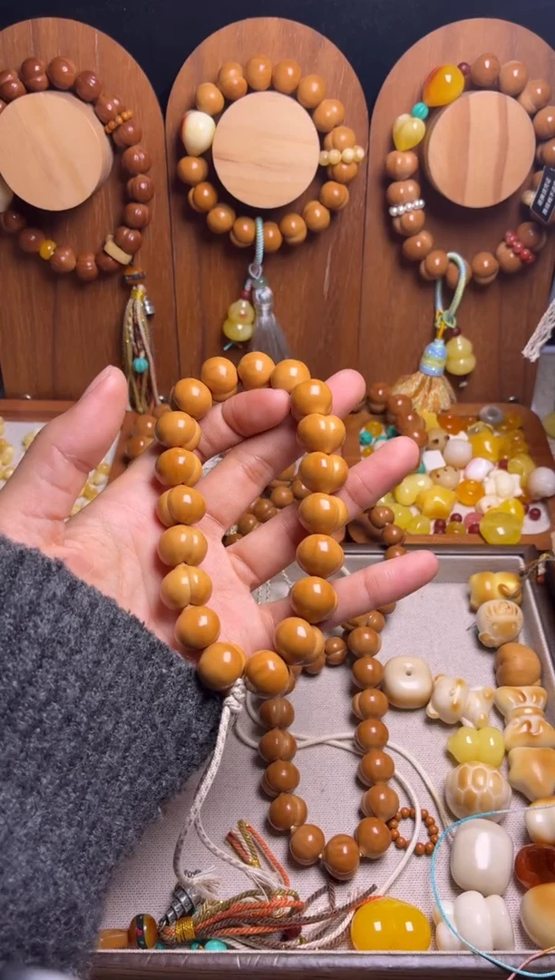 手串猴头核桃??全品精工屁桃素手持