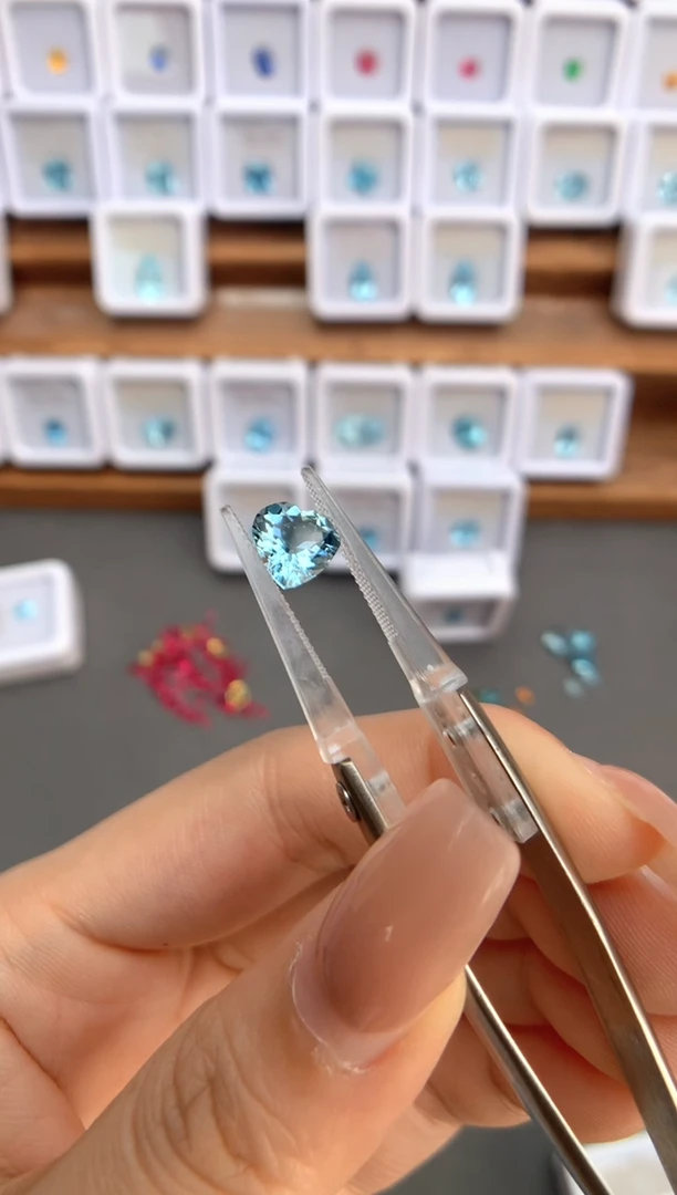 未镶嵌裸石定制海蓝宝石1.44ct 圣玛