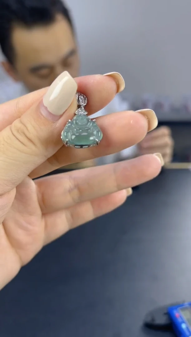 翡翠未镶嵌颈饰天然A货翡翠