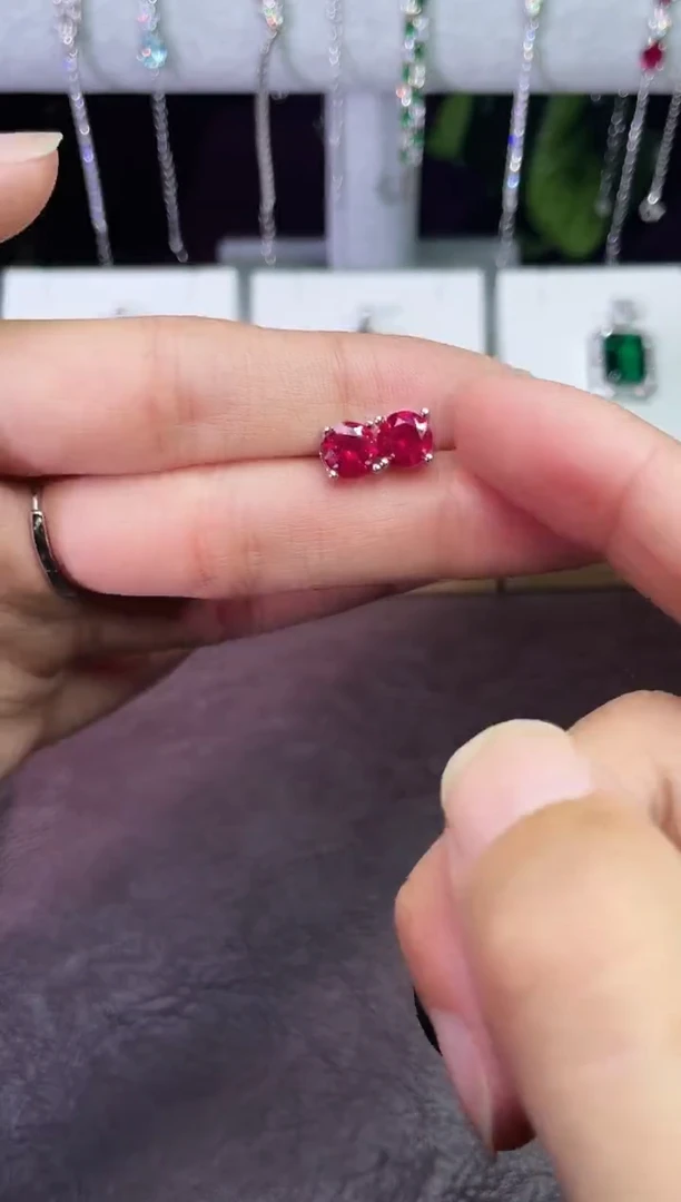 合金合成钻石红豆耳钉