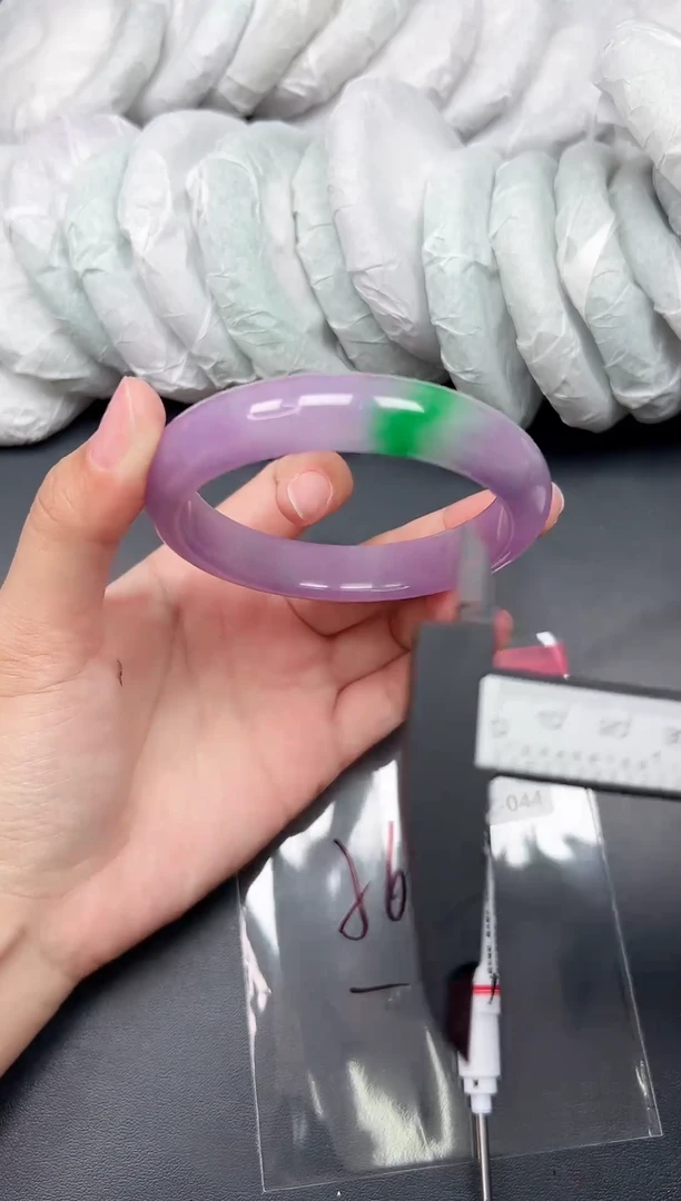 精品手镯，一物一拍Z044
