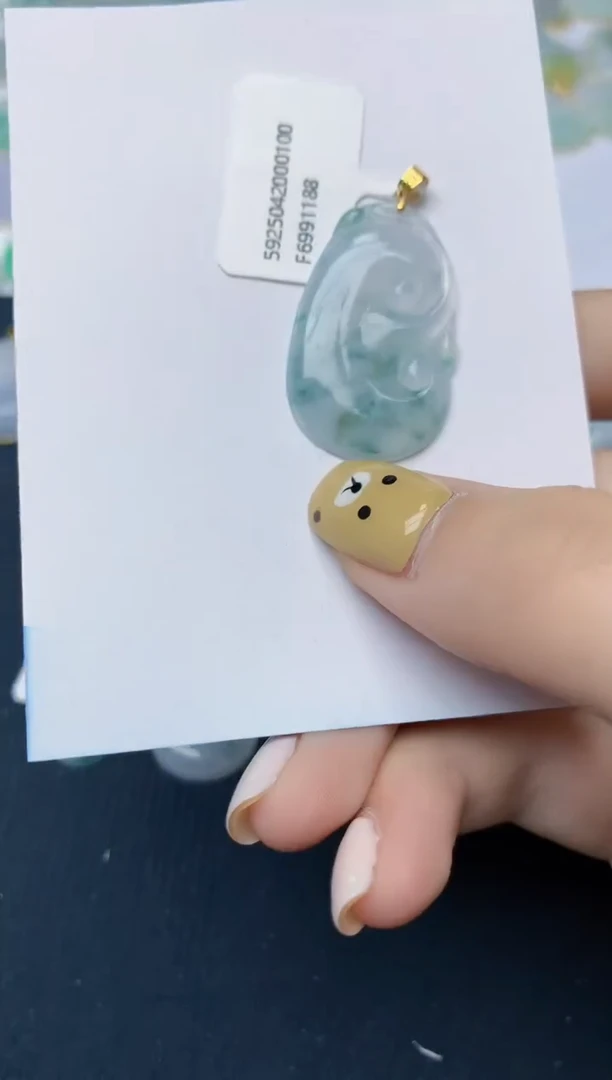 翡翠18K金镶嵌颈饰天然翡翠A货