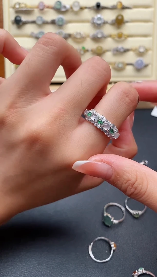 银S925镶嵌戒指翡翠8888888+4