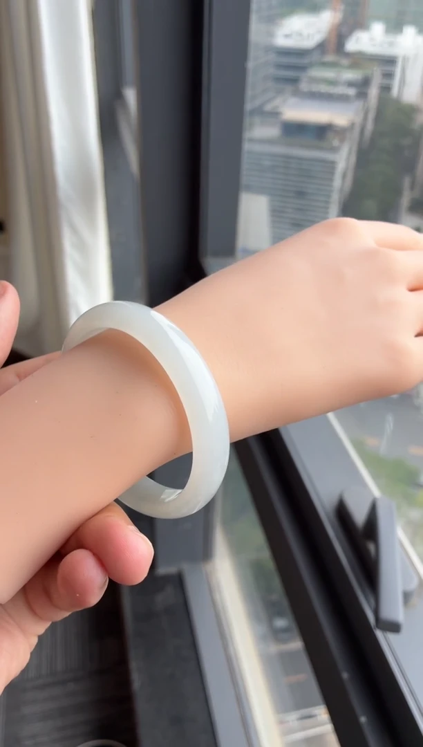 未镶嵌手镯翡翠36号56*50.9*12.6*8贵妃