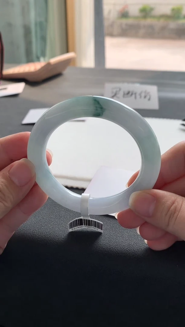 【闪购商品】翡翠手镯未镶嵌557圆条Y959买断