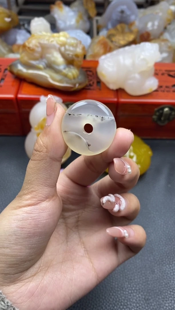 【闪购商品】玛瑙/玉髓挂件未镶嵌00