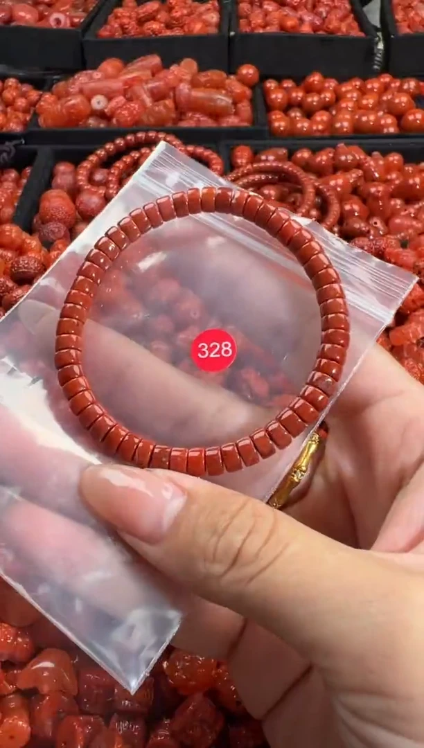 颈饰未镶嵌南红玛瑙1