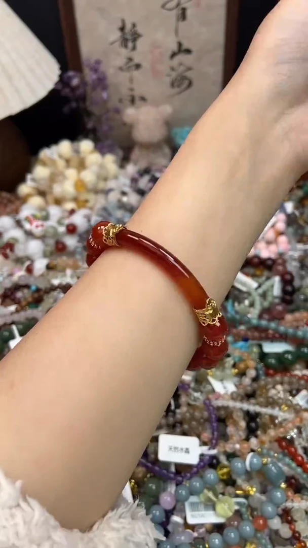 未镶嵌玛瑙手饰344