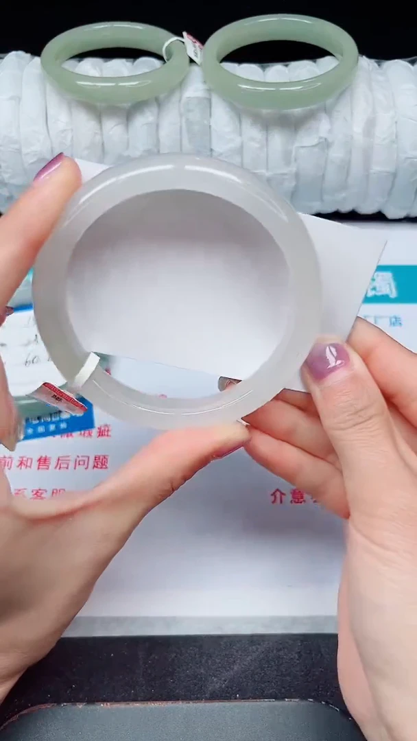 未镶嵌手镯石英质玉138-64/65