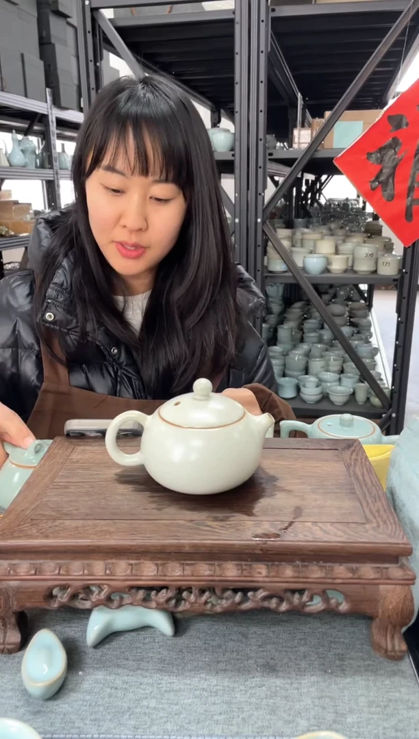 【闪购商品】瓷片月白釉 西施壶 微瑕