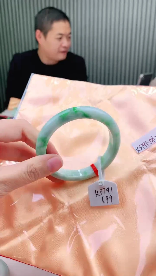 未镶嵌手镯翡翠舞****容58