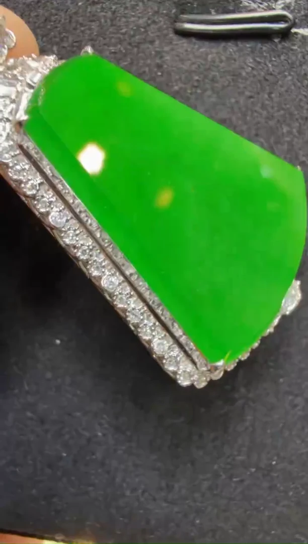 吊坠(不含链)18K金镶嵌翡翠多样性团购发一件