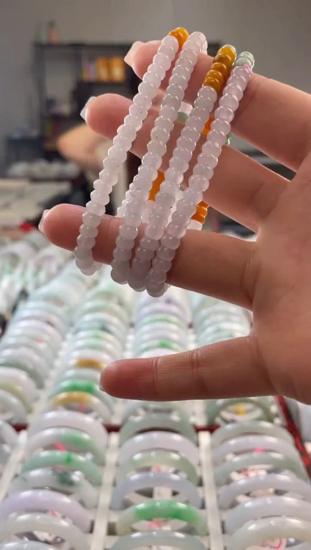 未镶嵌手串翡翠多样性发一