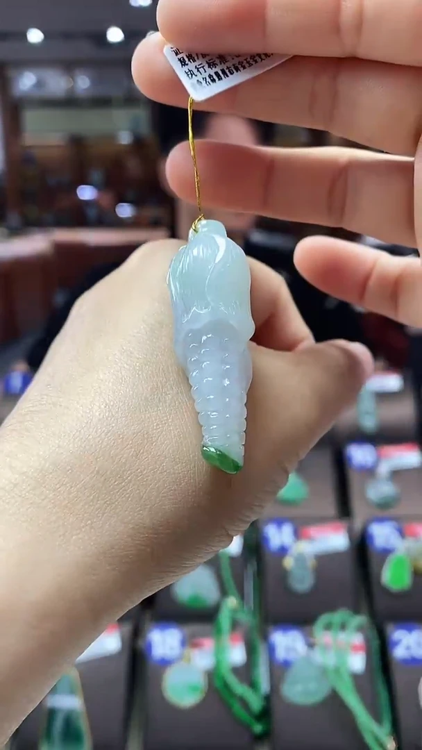颈饰未镶嵌翡翠花件
