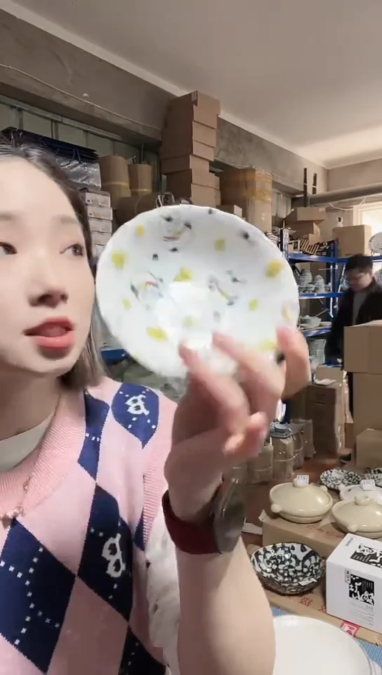 【闪购商品】瓷片日本进口瓷器猫咪14cm钵两只