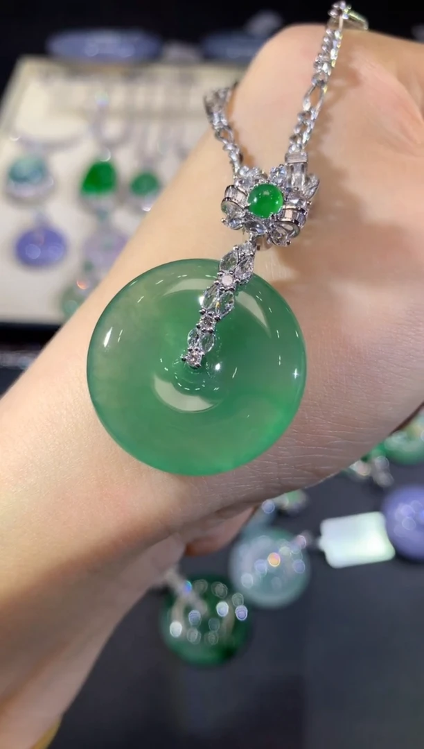 吊坠(不含链)18K金镶嵌翡翠45-扣子（不含链和扣