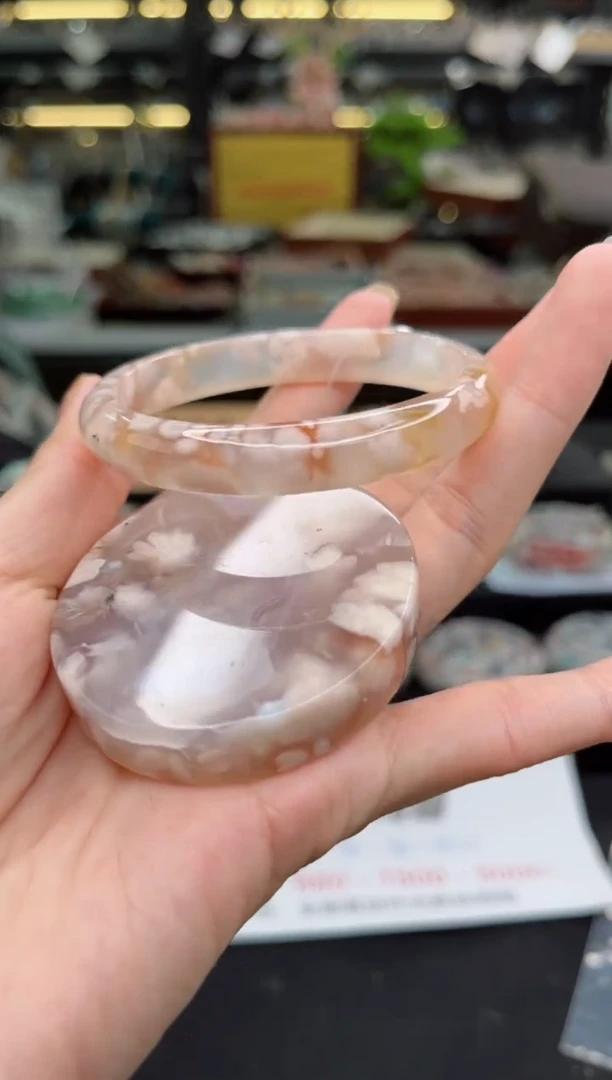 【闪购商品】石英质玉手镯未镶嵌55圈口（赠品镯心）6234510