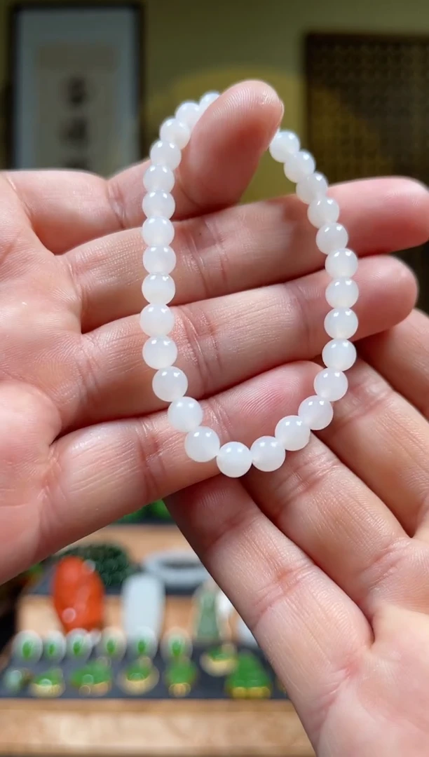 颈饰未镶嵌和田玉（白玉）6mm白玉单圈