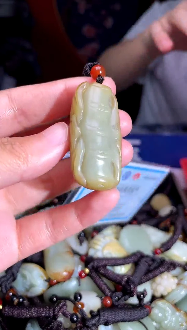 和田玉未镶嵌挂件1
