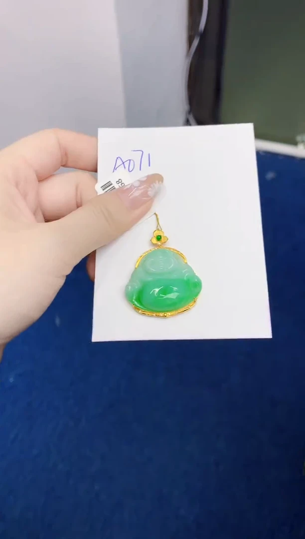 翡翠18K金镶嵌颈饰天然缅甸翡翠A货