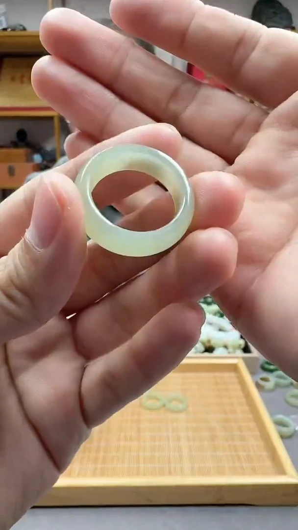 未镶嵌戒指和田玉20.7