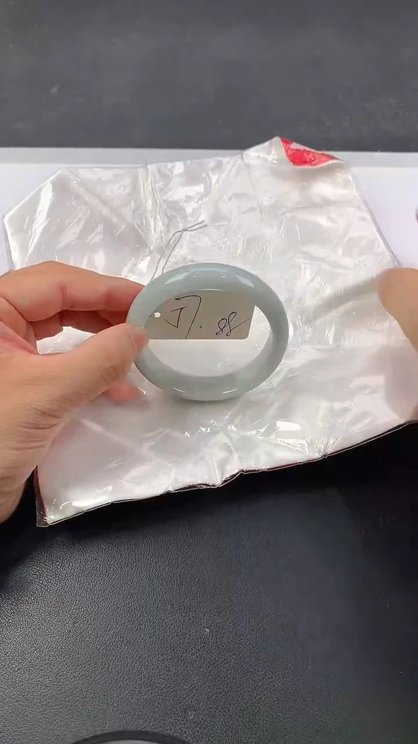 翡翠手镯未镶嵌28