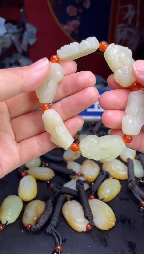 颈饰未镶嵌和田玉123