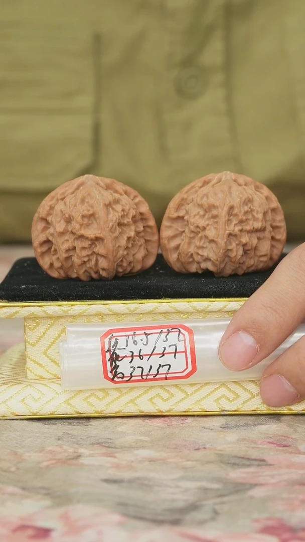 把件文玩核桃白狮子