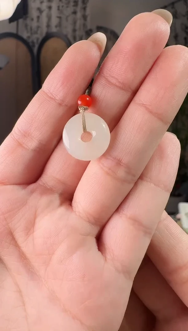 颈饰未镶嵌和田玉白玉平安环