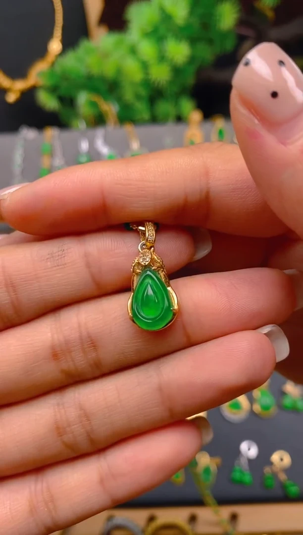吊坠(不含链)银S925镶嵌翡翠水滴
