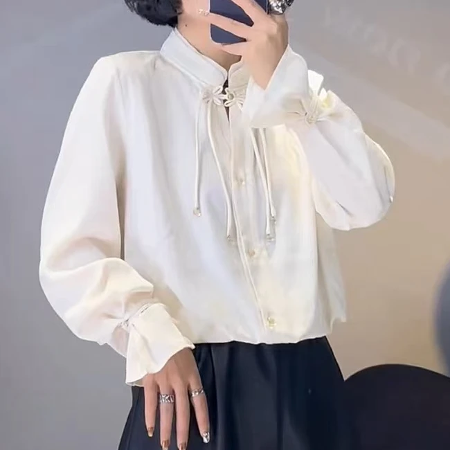 H2546早春新款国风复古盘扣上衣女设计感泡泡袖蝴蝶结立领衬衫L1