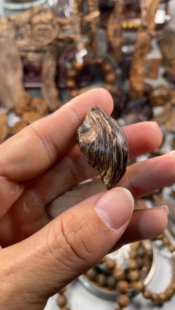 沉香沉香碎屑 达拉干  沉香3.8克沉水