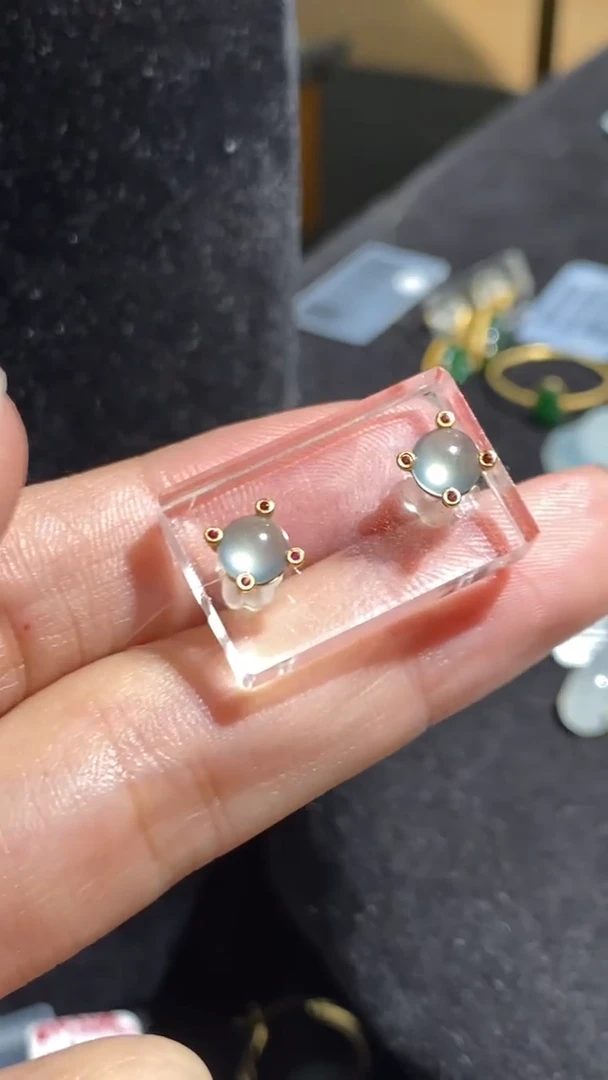 翡翠18K金镶嵌耳饰耳饰