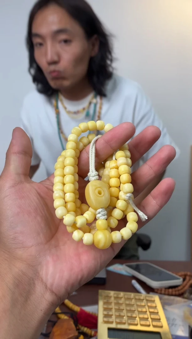 蜜蜡项链未镶嵌噶玛珠宝