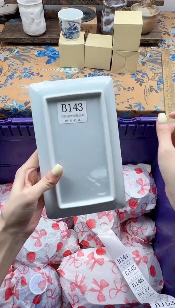 瓷片风****乌                B143