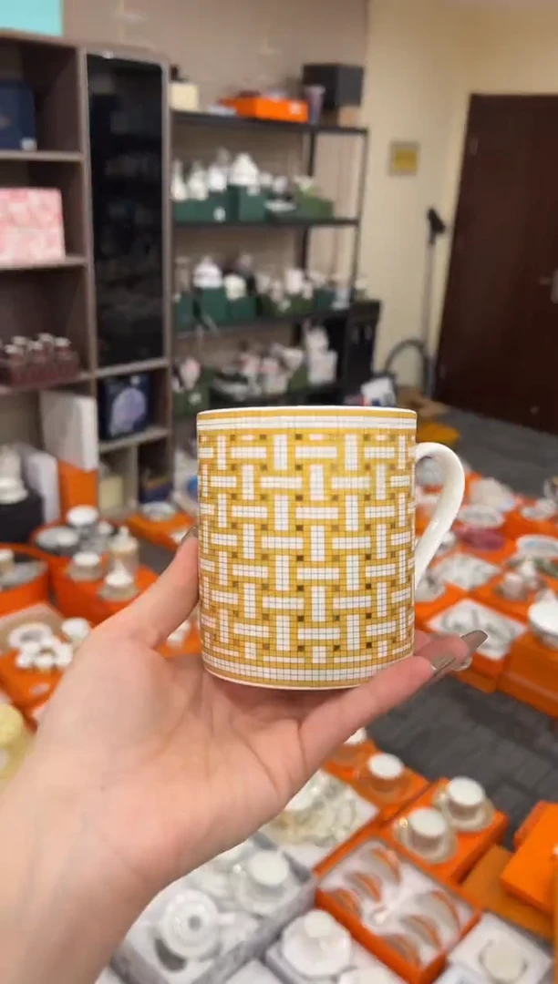 【闪购商品】杯H354--------------