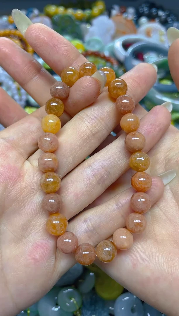 颈饰未镶嵌翡翠8MM/ R /翡翠A货，一件也是批发价