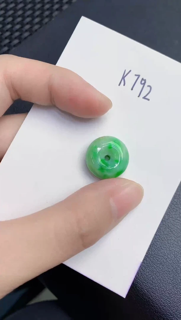 颈饰未镶嵌翡翠天然翡翠缅甸A货