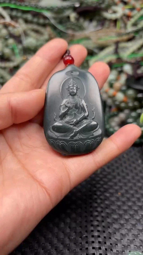 颈饰未镶嵌和田玉1