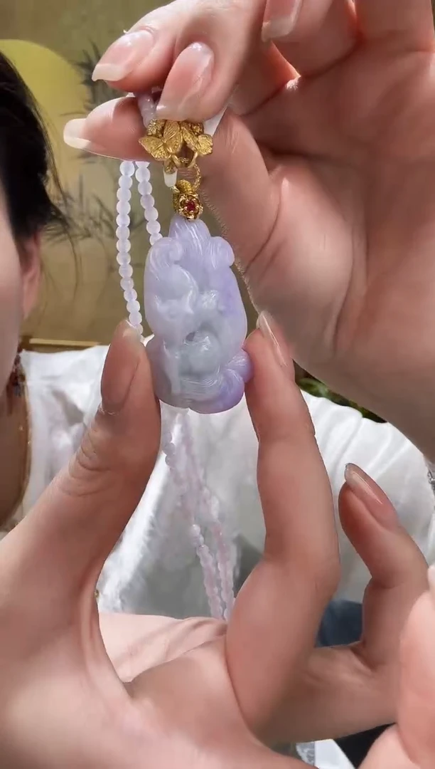 颈饰未镶嵌翡翠吊坠