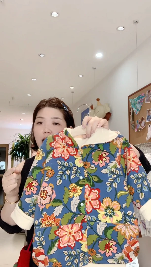 靳*戴帽外套 110 码