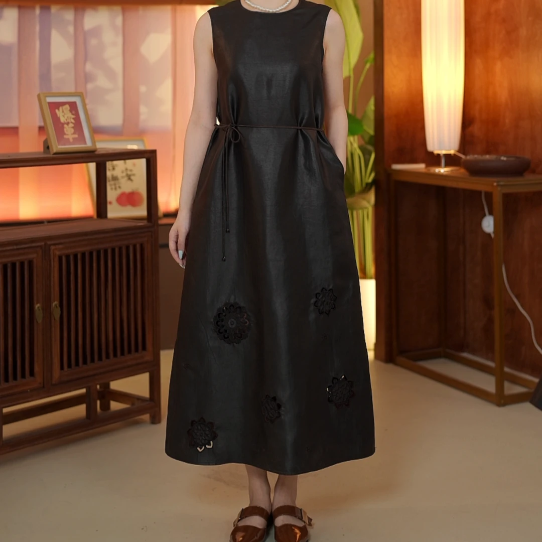 瑜 新中式国风 203268皮缎龟纹 老料剪花 高订 不规则连衣裙 M120