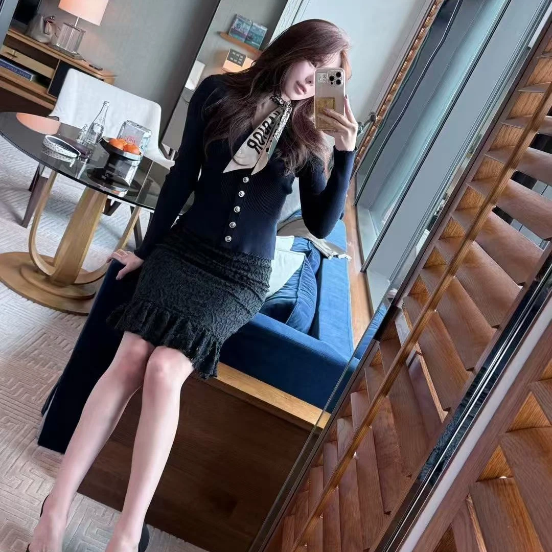 Lovemomo·小众简约藏蓝修身开衫