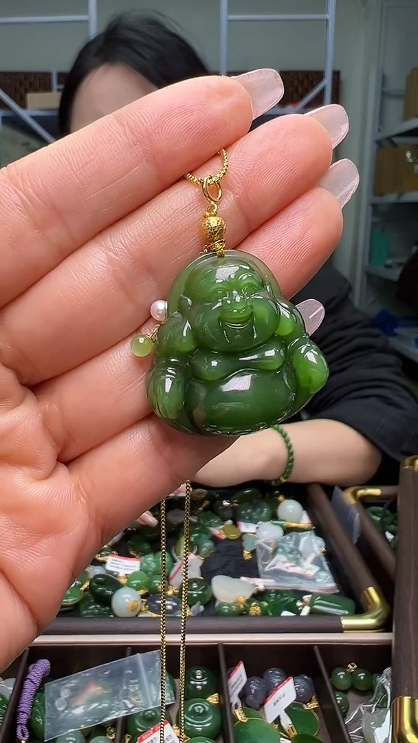 颈饰18K金镶嵌和田玉（多样性发货.发其一)12.18.66