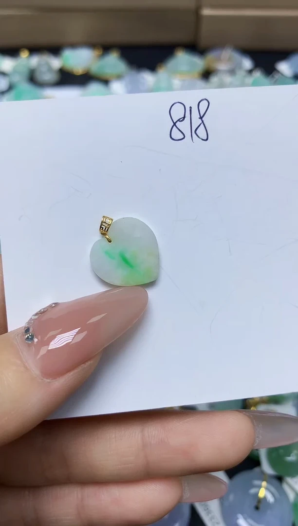 翡翠未镶嵌颈饰天然翡翠A货